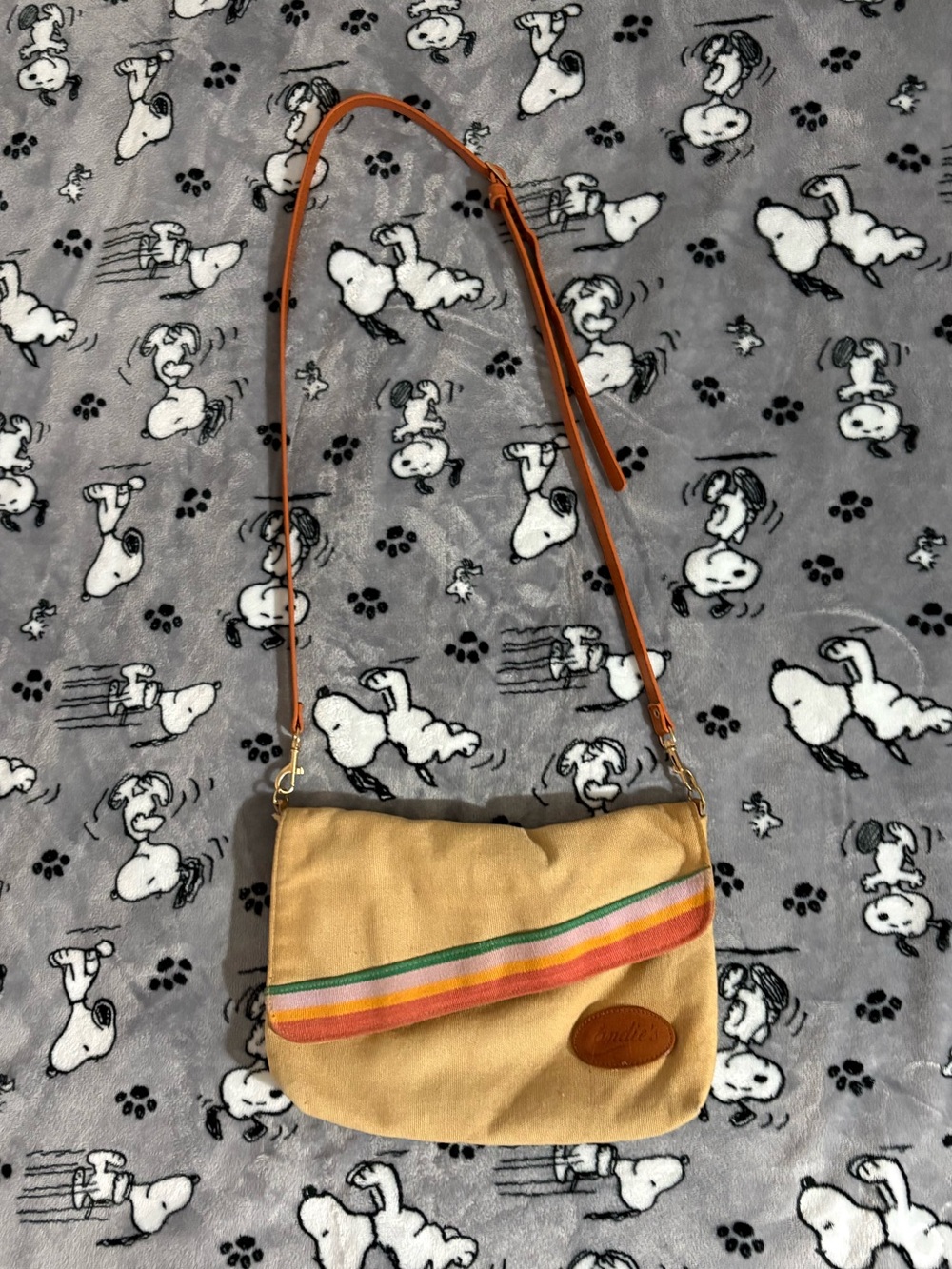 Vintage Candie's rainbow crossbody purse 🌈🌈🌈